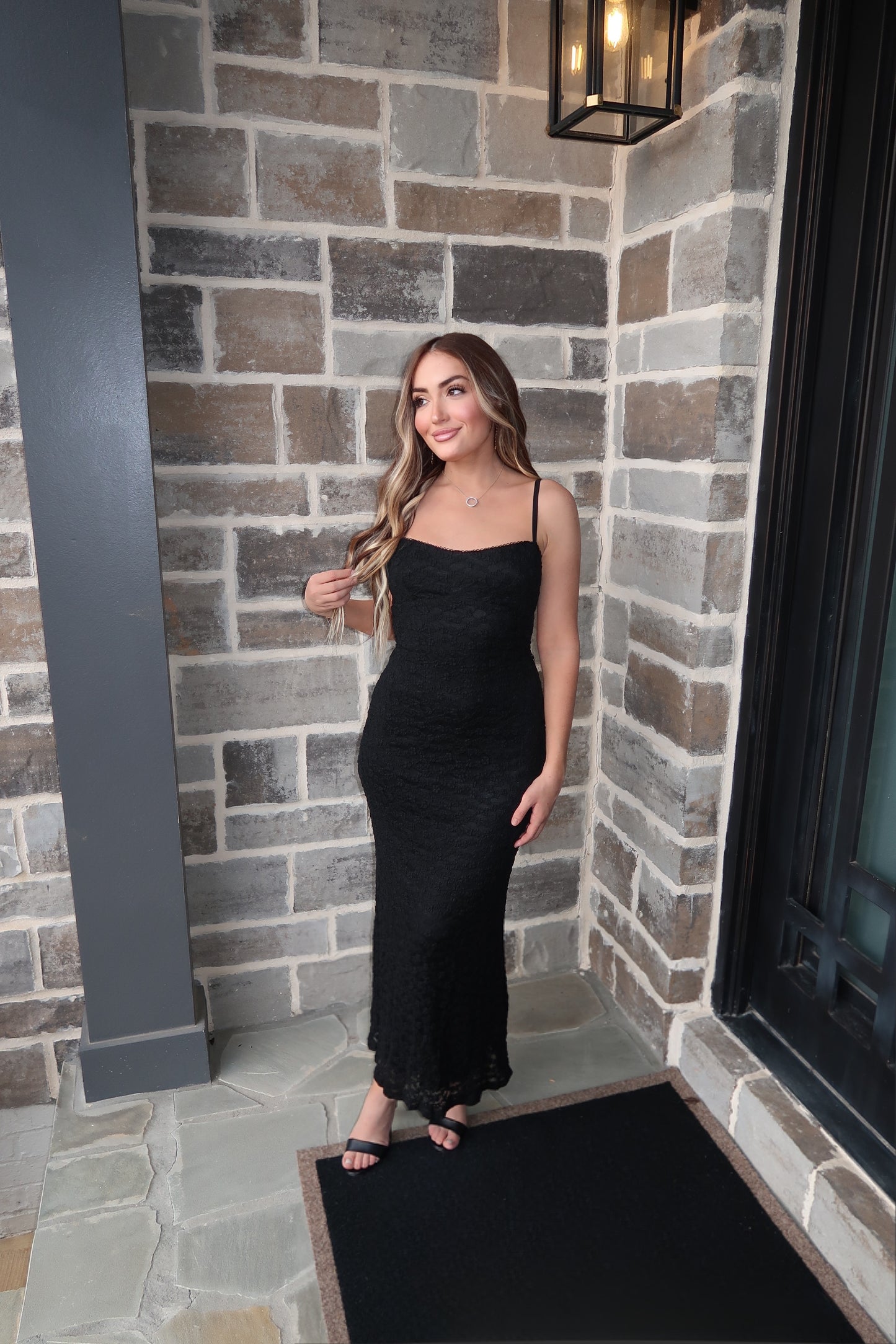 Aislinn Detailed Maxi Dress- Black