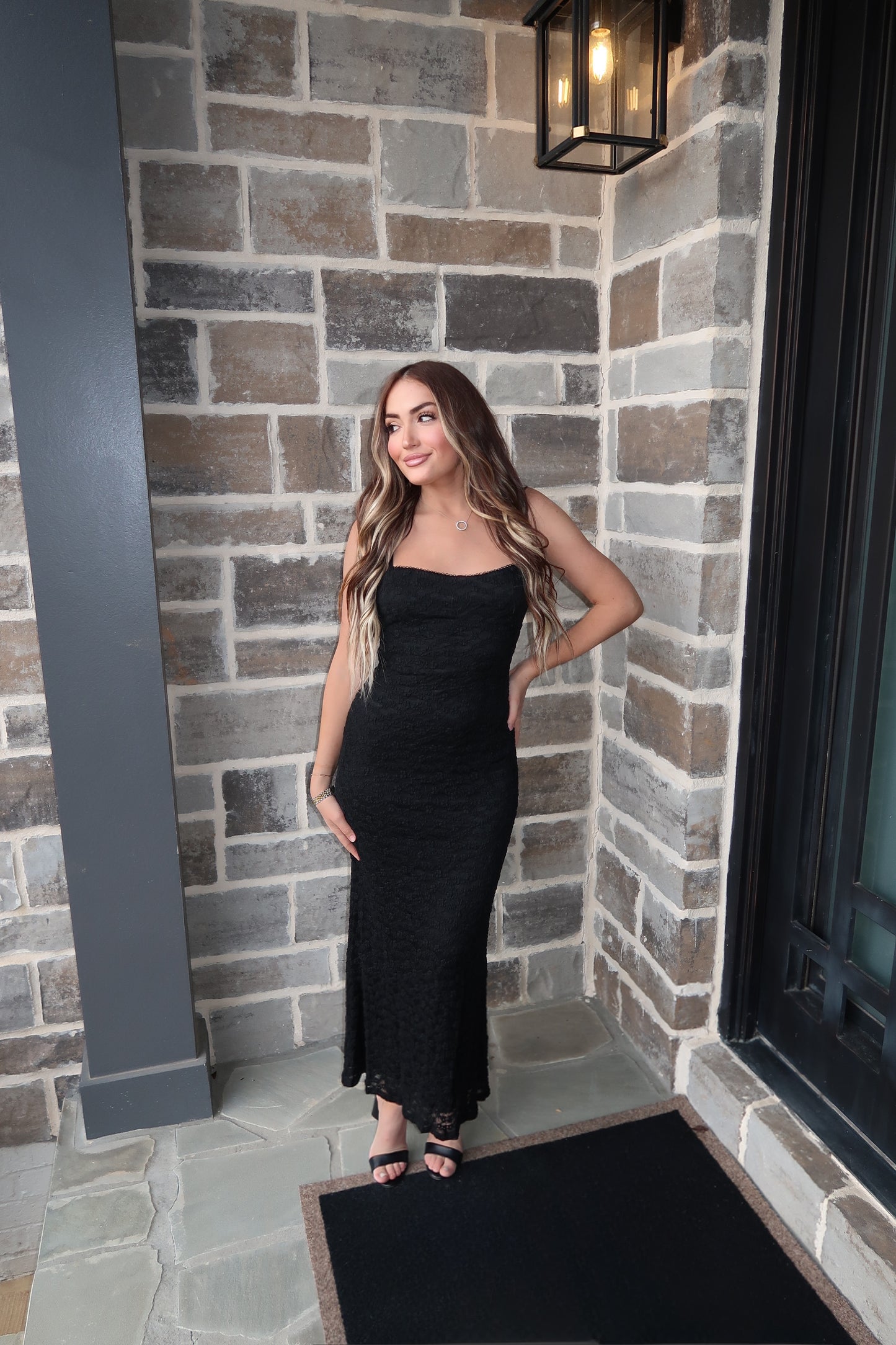 Aislinn Detailed Maxi Dress- Black