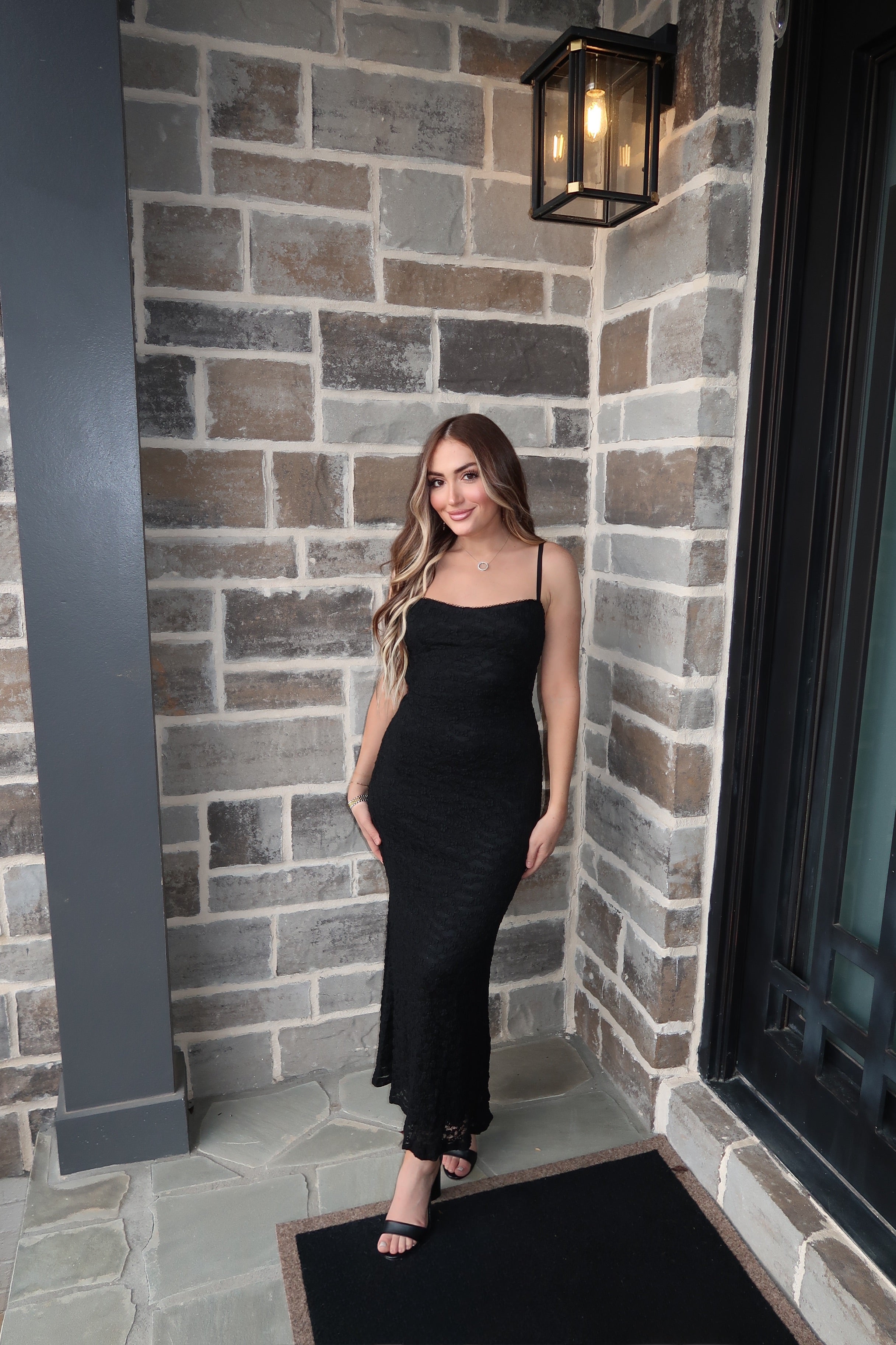 Aislinn Detailed Maxi Dress- Black
