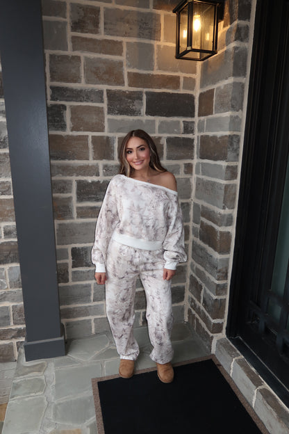 Monroe Camo Fleece Off Shoulder Sweater- Light Camo