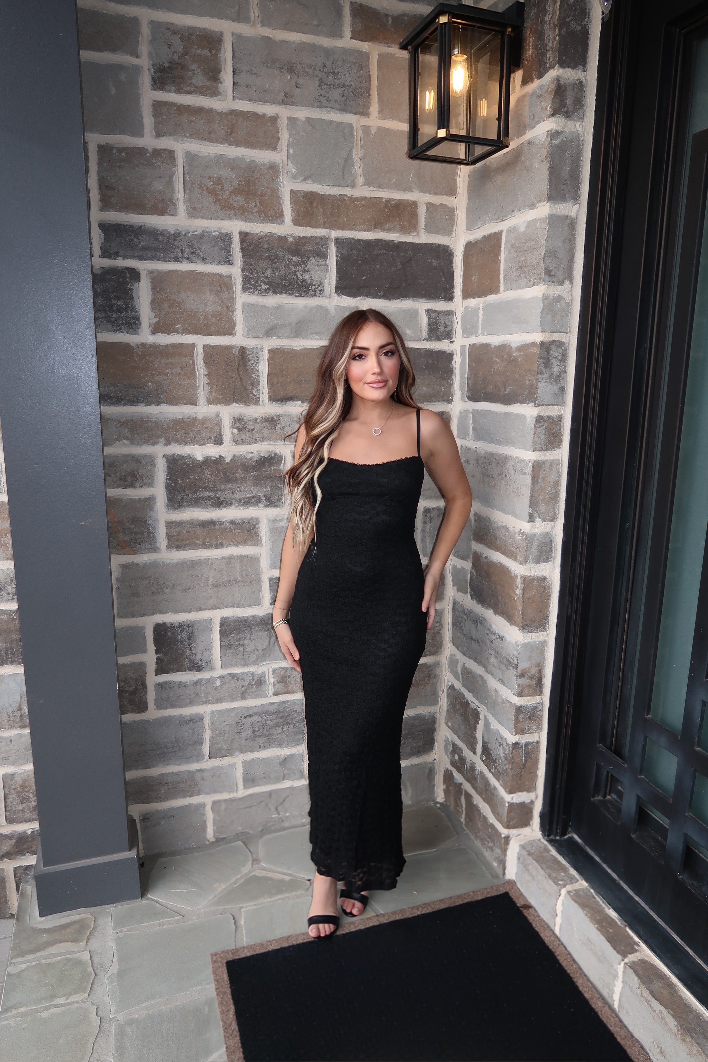 Aislinn Detailed Maxi Dress- Black